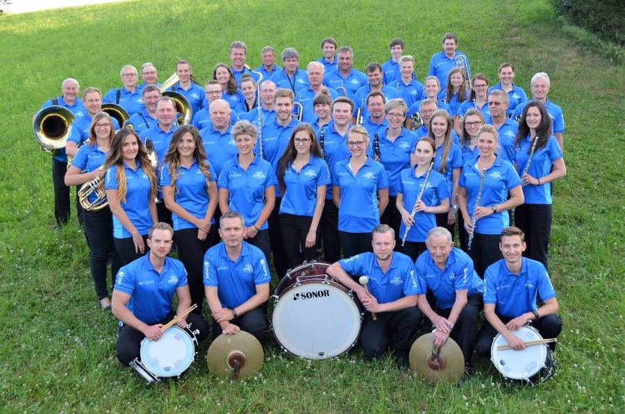 » Musikverein St. Martin in luftigen Polo-Shirts